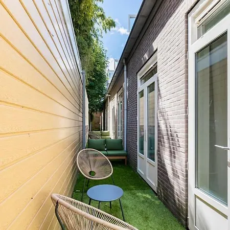 Stylish Next To The Amstel River- Unit D Amsterdam
