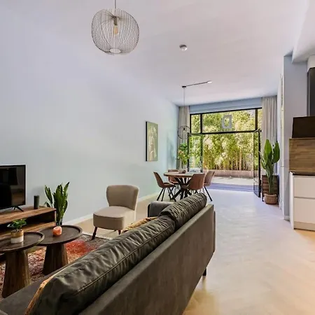 Stylish Next To The Amstel River- Unit D * Amsterdam